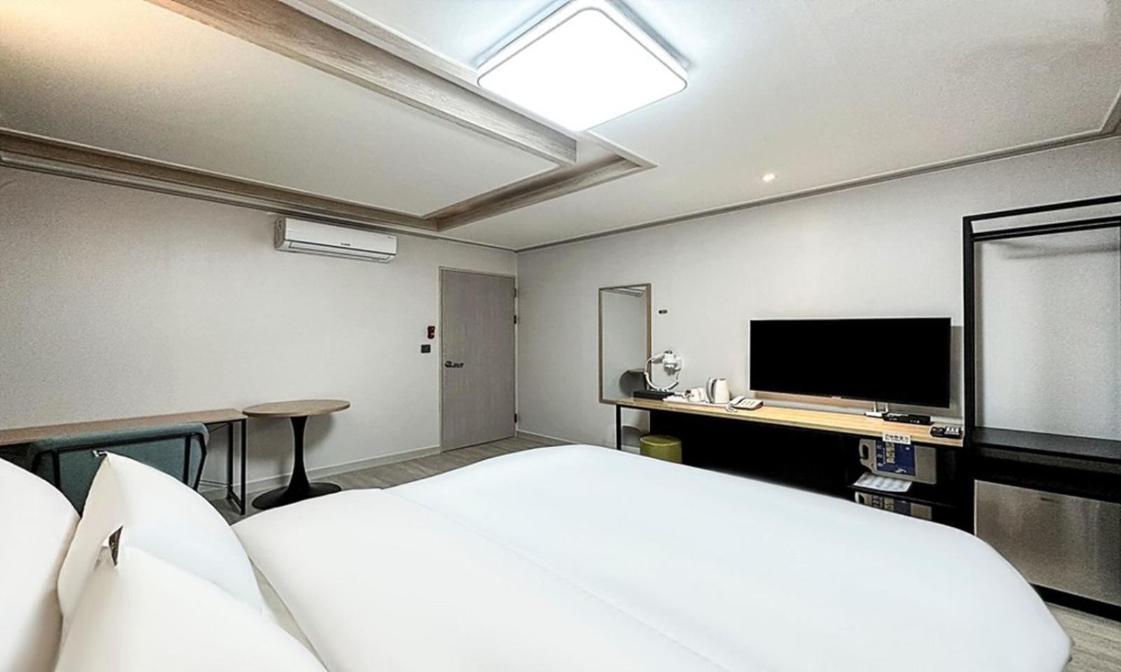 Gumi Time Hotel Exterior photo