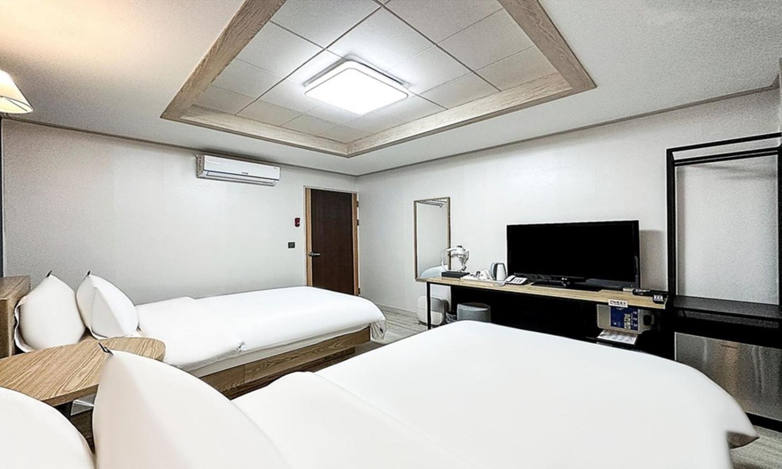 Gumi Time Hotel Exterior photo