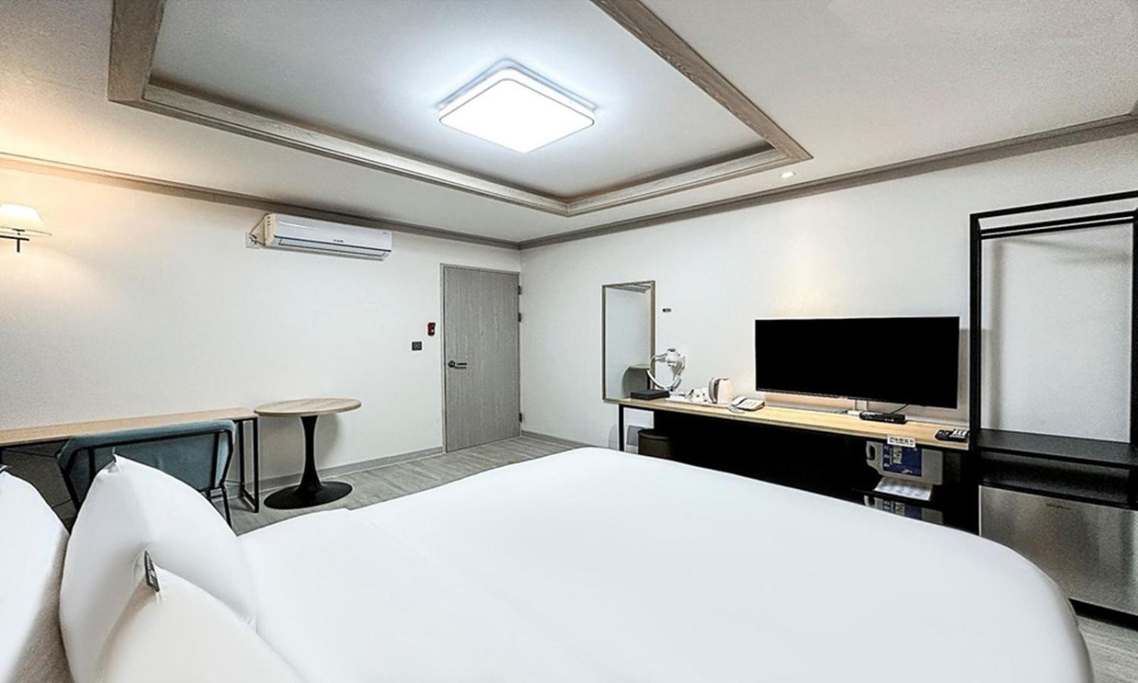 Gumi Time Hotel Exterior photo